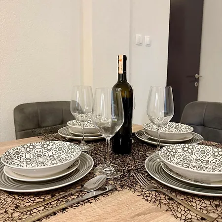 Apartment Modern Brand-new *